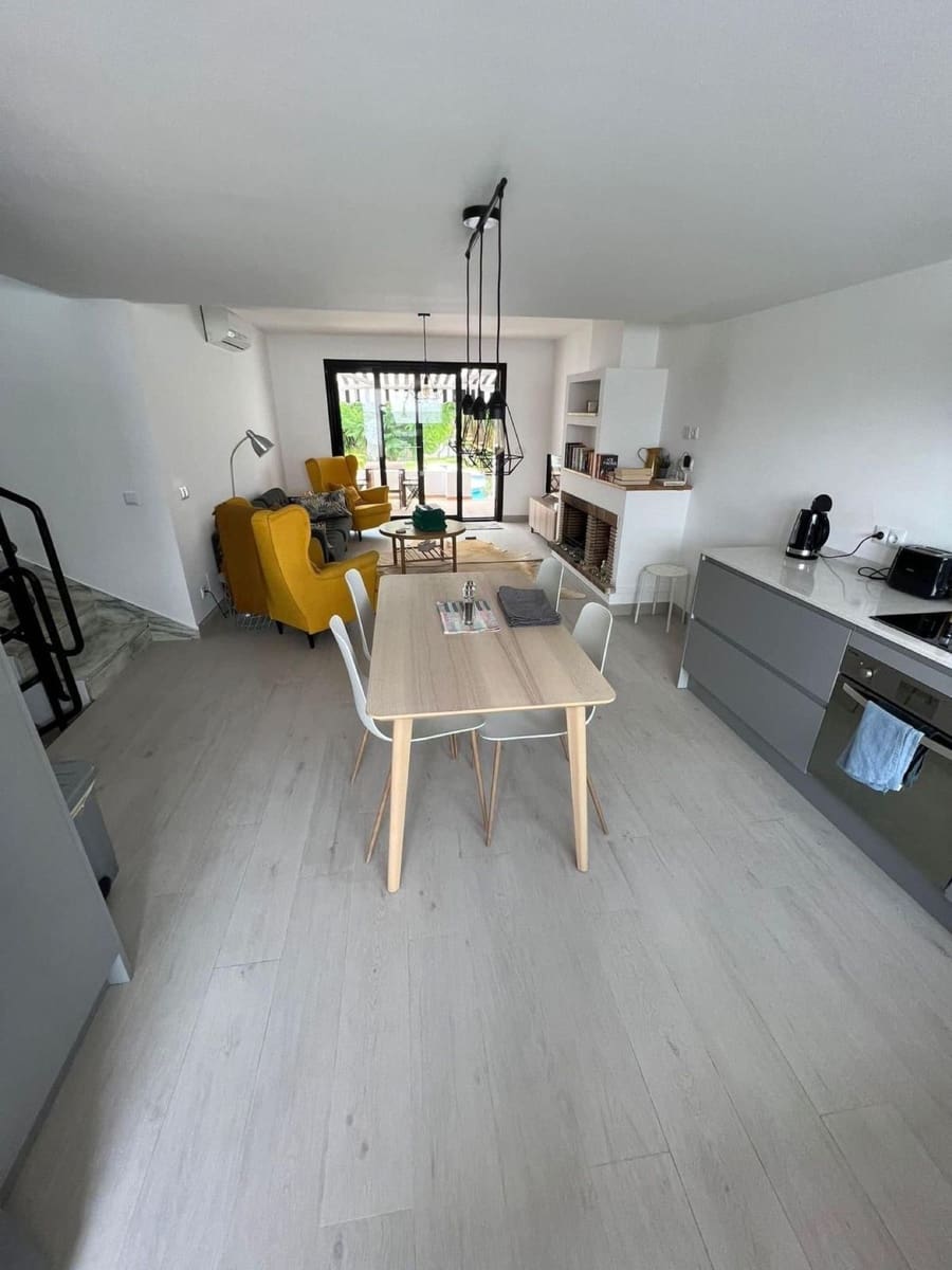 3 slaapkamer Huis te koop in Estepona met zwembad garage - € 540.000 (Ref: 8613806)