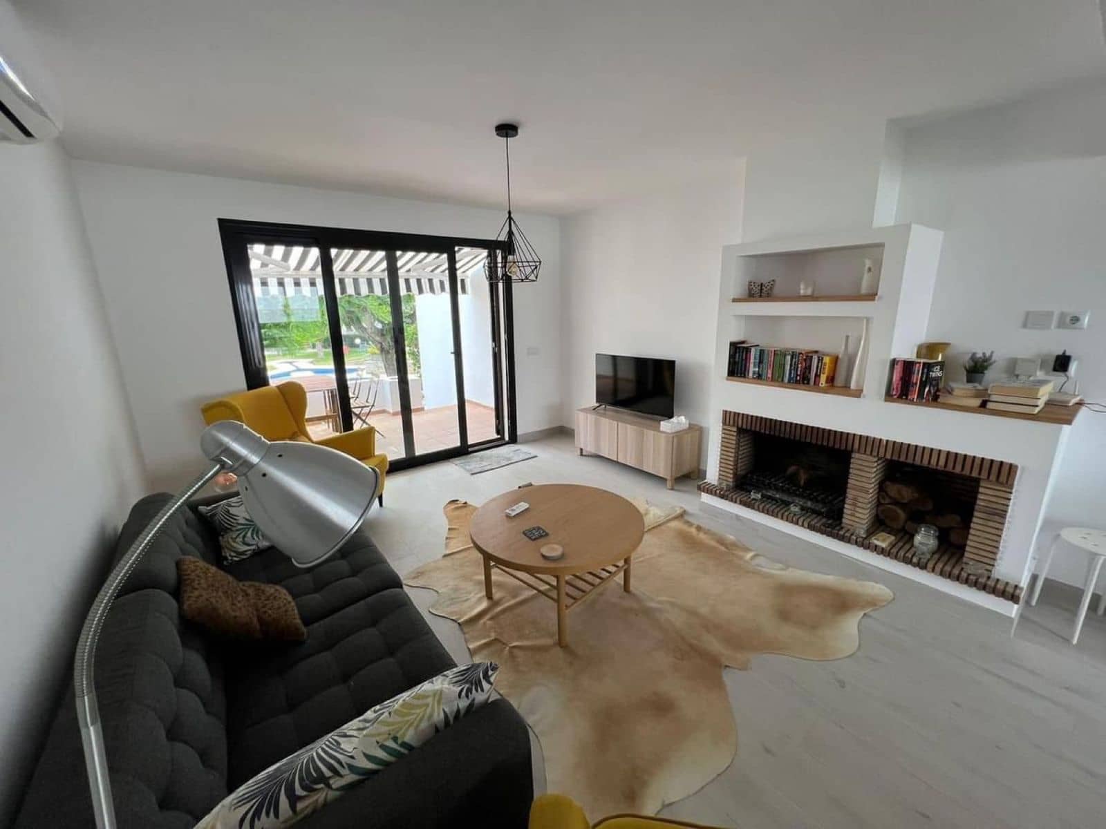 3 slaapkamer Huis te koop in Estepona met zwembad garage - € 540.000 (Ref: 8613806)