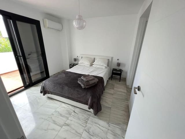 3 soverom Hus til salgs i Estepona med svømmebasseng garasje - € 540 000 (Ref: 8613806)