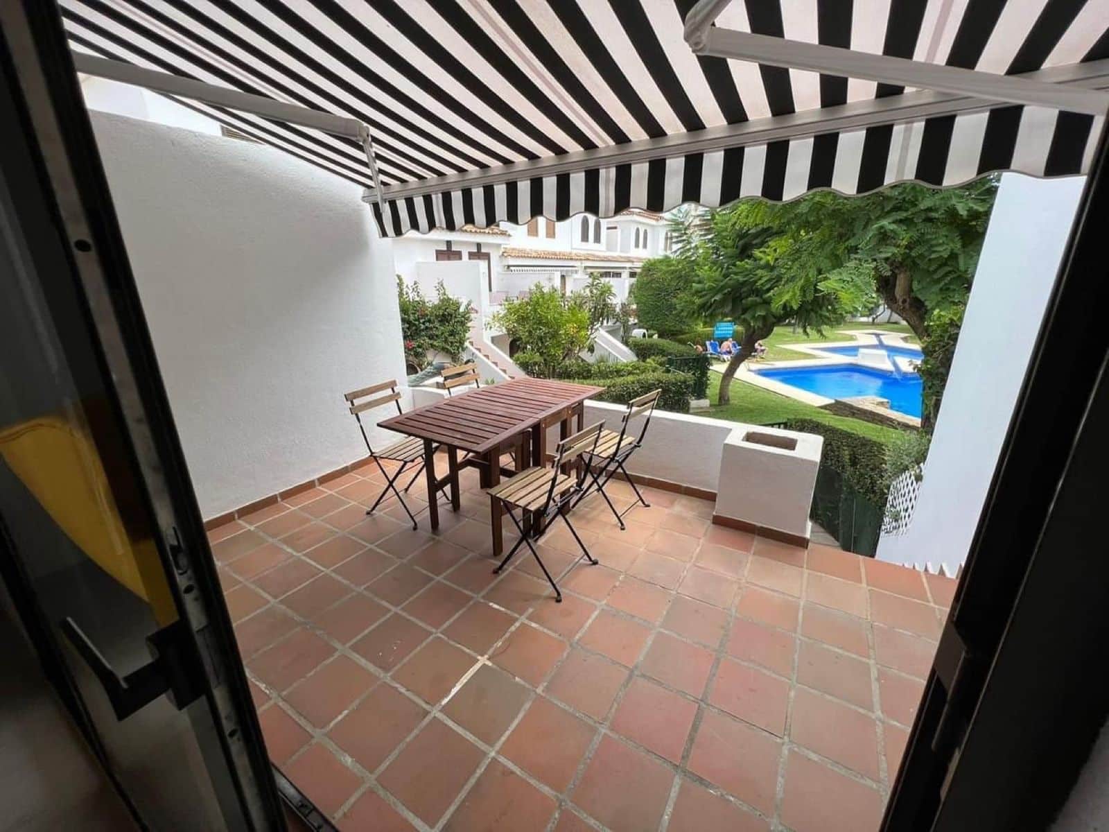 3 slaapkamer Huis te koop in Estepona met zwembad garage - € 540.000 (Ref: 8613806)