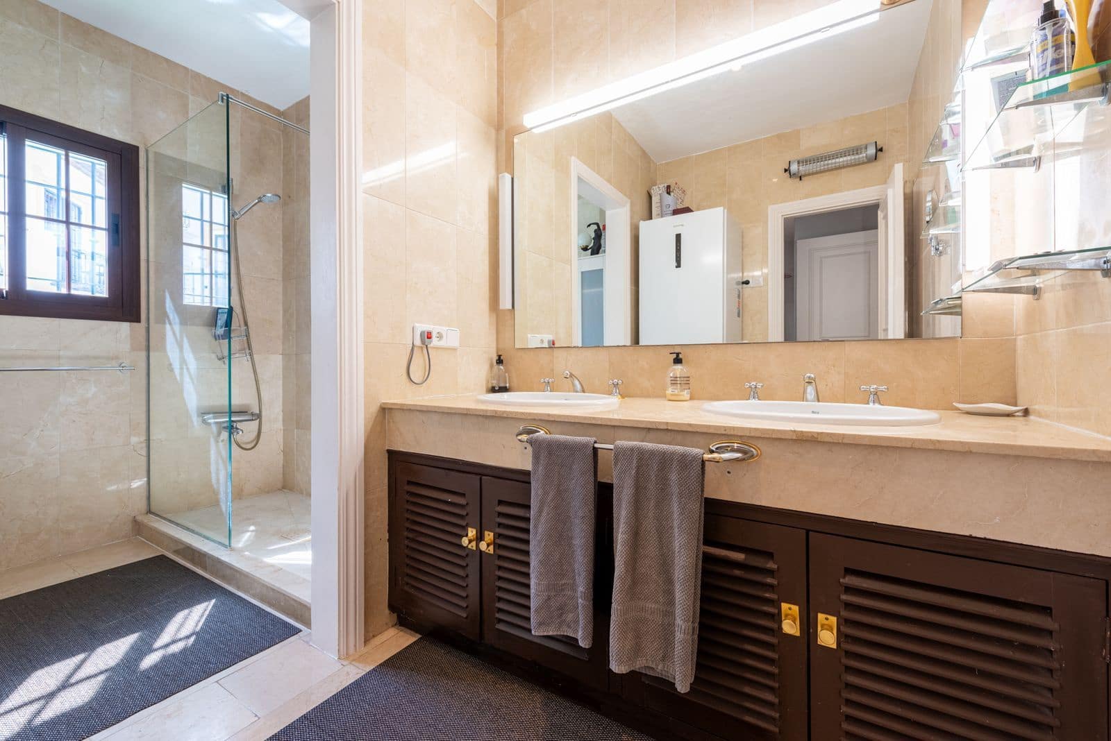 3 soverom Hus til salgs i La Quinta med svømmebasseng garasje - € 649 000 (Ref: 8614051)