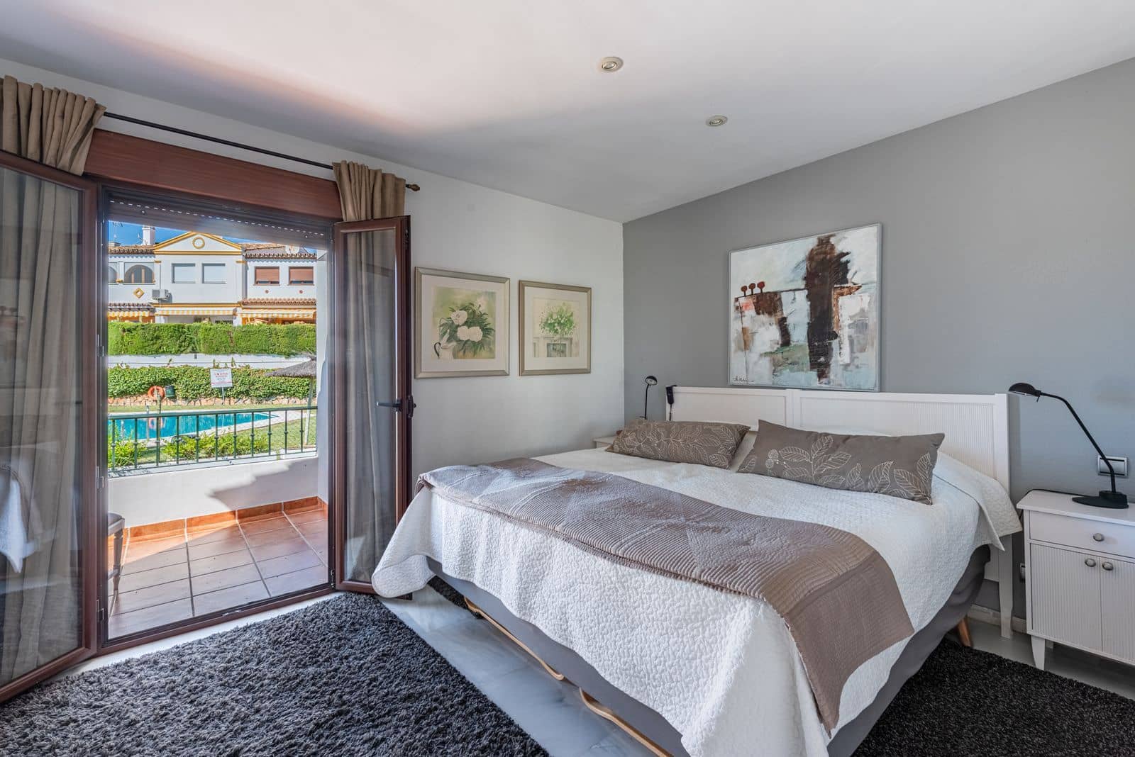 3 soverom Hus til salgs i La Quinta med svømmebasseng garasje - € 649 000 (Ref: 8614051)