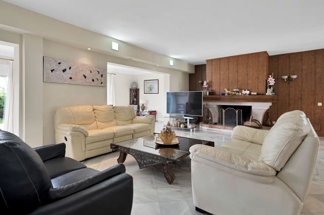 4 soverom Villa til salgs i Elviria - Cabopino, Marbella med svømmebasseng garasje - € 1 690 000 (Ref: 8614183)