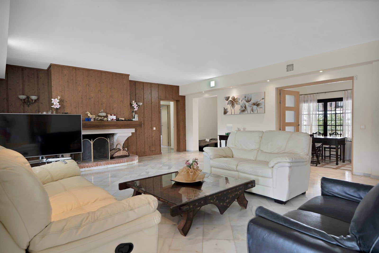 4 soveværelse Villa til salg i Marbella med swimmingpool garage - € 1.690.000 (Ref: 8614183)