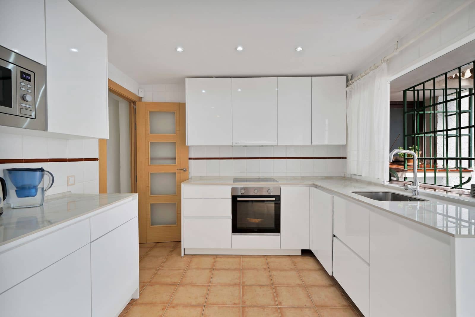 4 soveværelse Villa til salg i Marbella med swimmingpool garage - € 1.690.000 (Ref: 8614183)