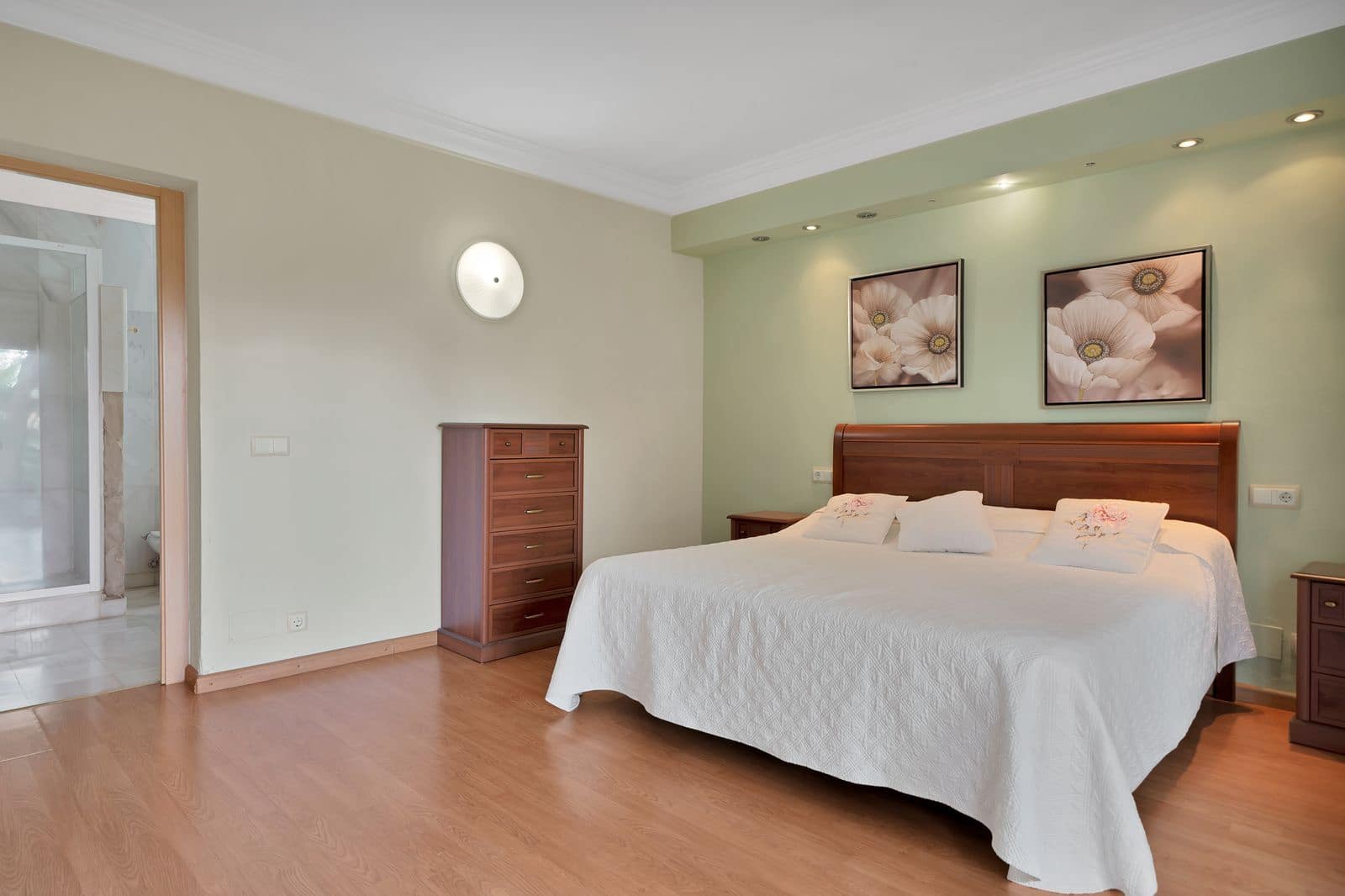 4 soveværelse Villa til salg i Marbella med swimmingpool garage - € 1.690.000 (Ref: 8614183)