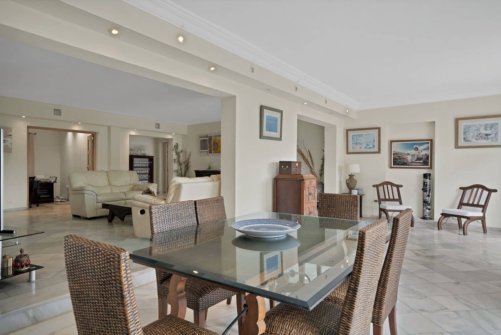 4 soveværelse Villa til salg i Marbella med swimmingpool garage - € 1.690.000 (Ref: 8614183)