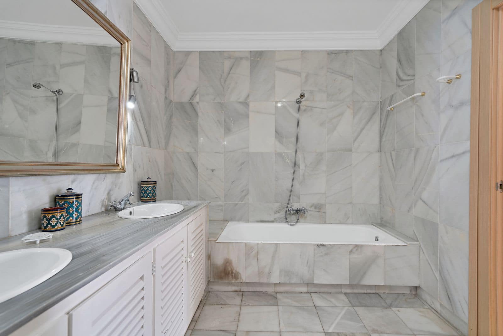 4 soveværelse Villa til salg i Marbella med swimmingpool garage - € 1.690.000 (Ref: 8614183)