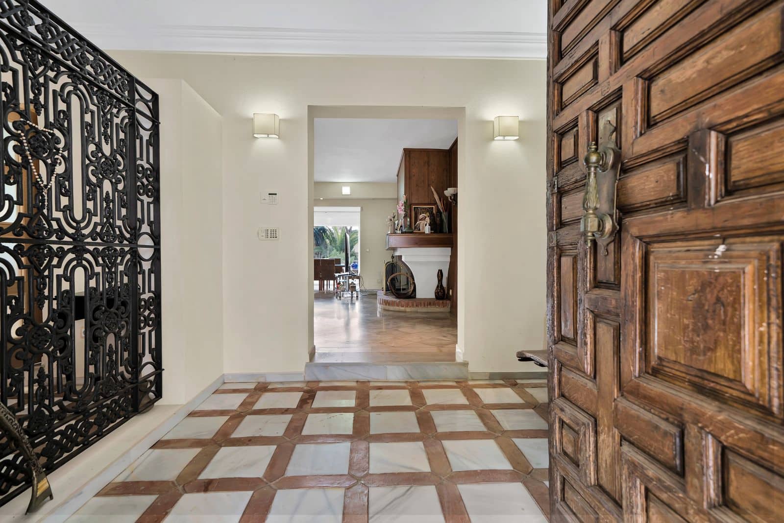 4 soveværelse Villa til salg i Marbella med swimmingpool garage - € 1.690.000 (Ref: 8614183)