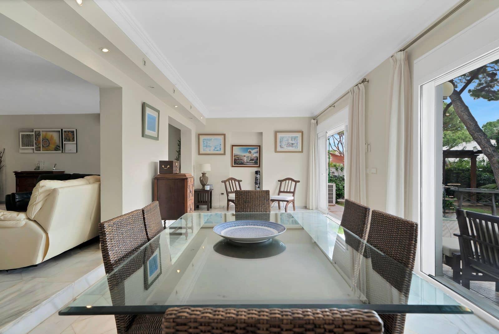 4 soveværelse Villa til salg i Marbella med swimmingpool garage - € 1.690.000 (Ref: 8614183)