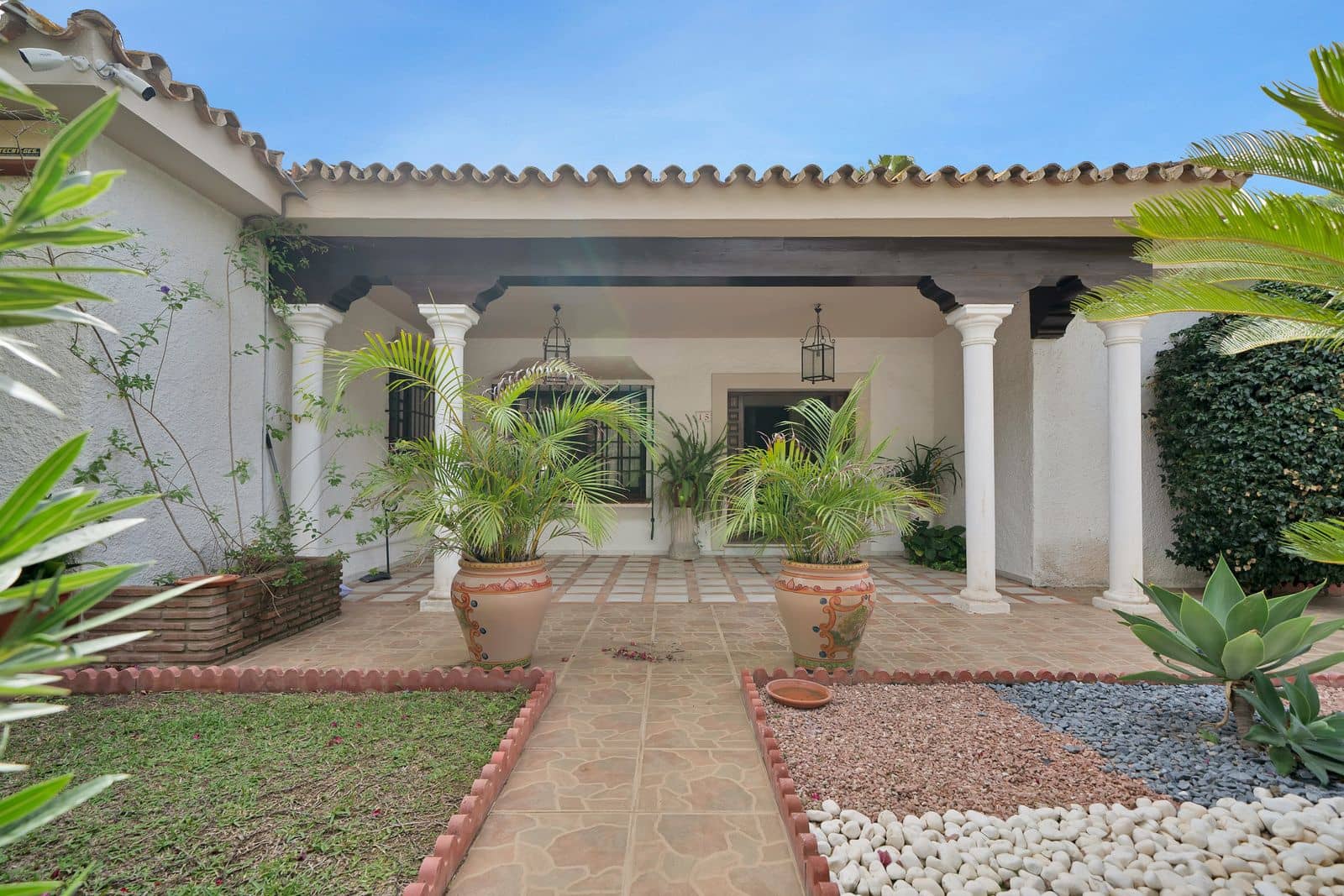 4 soveværelse Villa til salg i Marbella med swimmingpool garage - € 1.690.000 (Ref: 8614183)