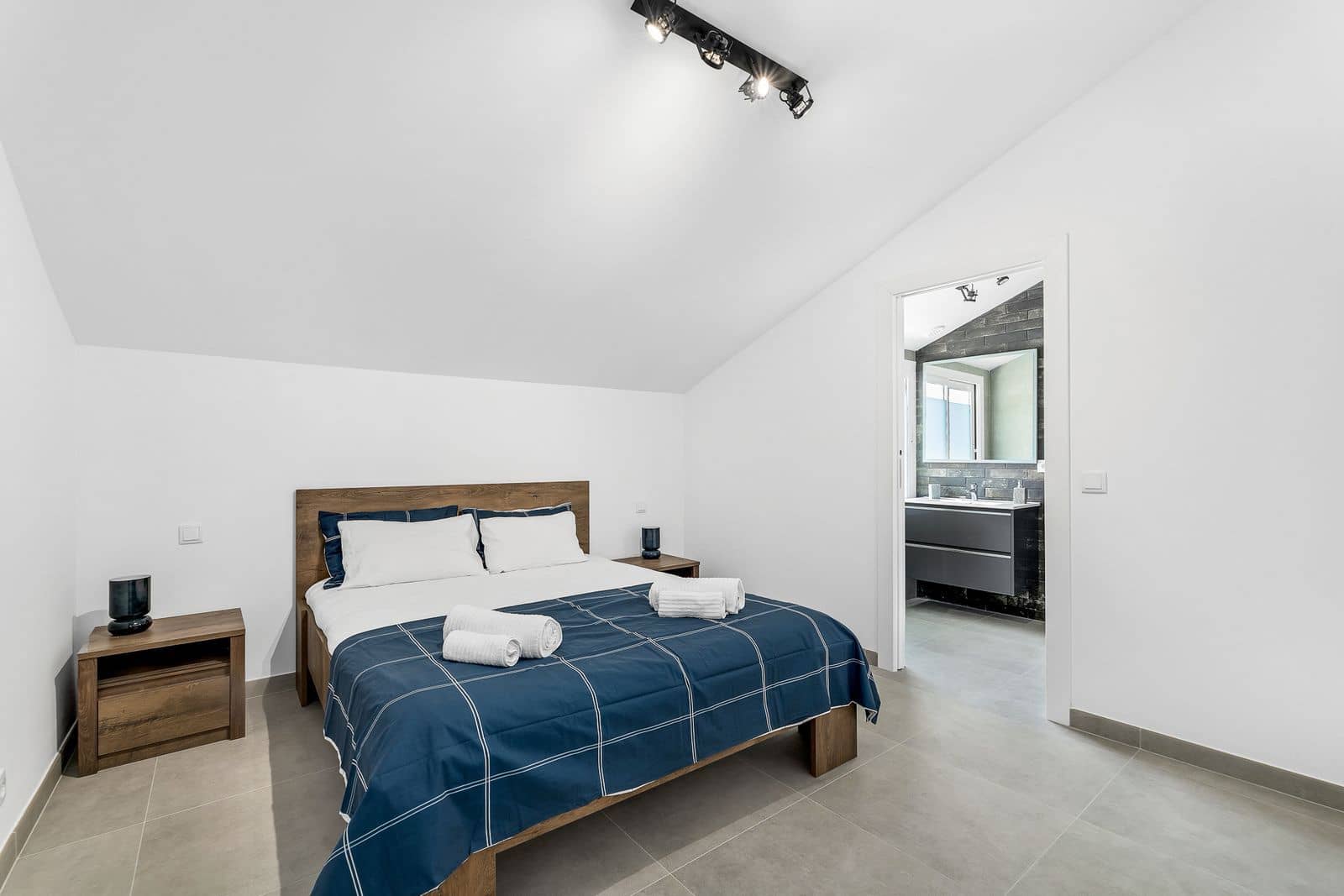 3 soveværelse Byhus til salg i Nueva Andalucia med swimmingpool garage - € 525.000 (Ref: 8615759)