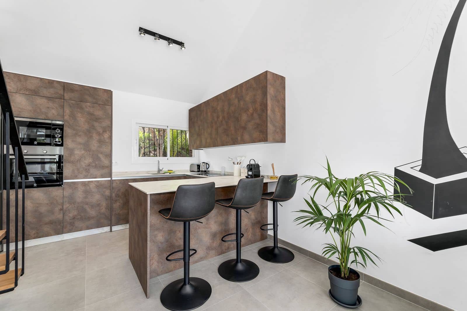 3 soveværelse Byhus til salg i Nueva Andalucia med swimmingpool garage - € 525.000 (Ref: 8615759)