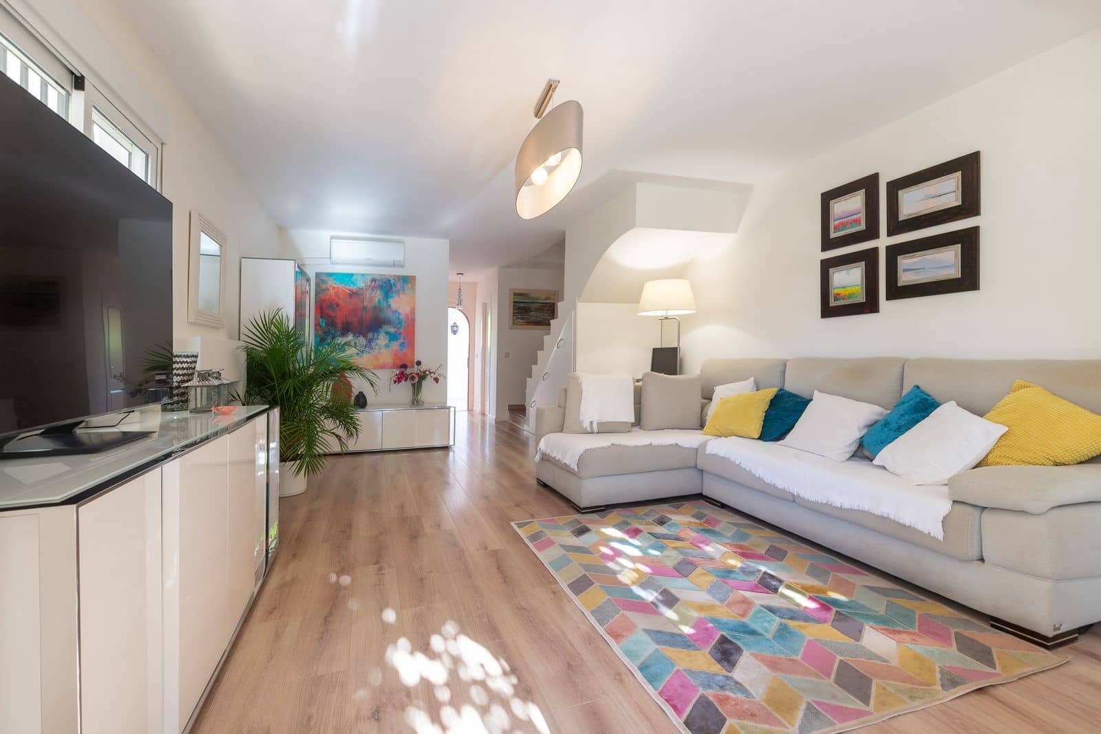 3 soveværelse Byhus til salg i Elviria med swimmingpool garage - € 698.000 (Ref: 8615773)