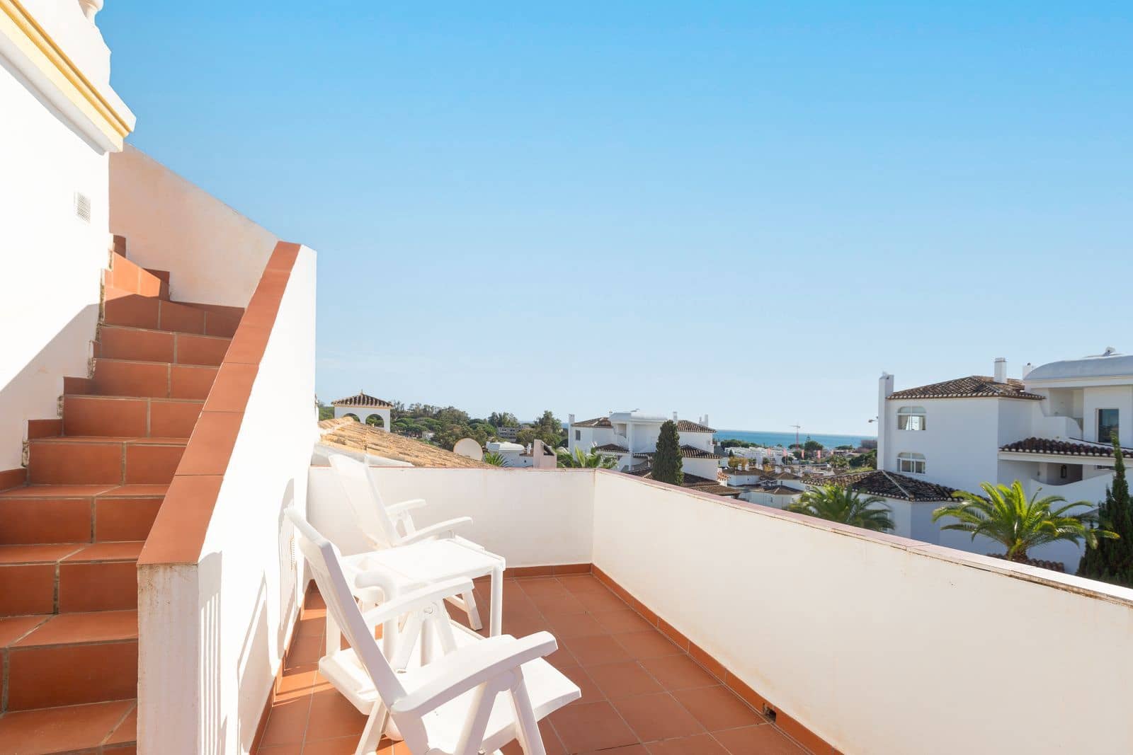 3 soveværelse Byhus til salg i Elviria med swimmingpool garage - € 698.000 (Ref: 8615773)