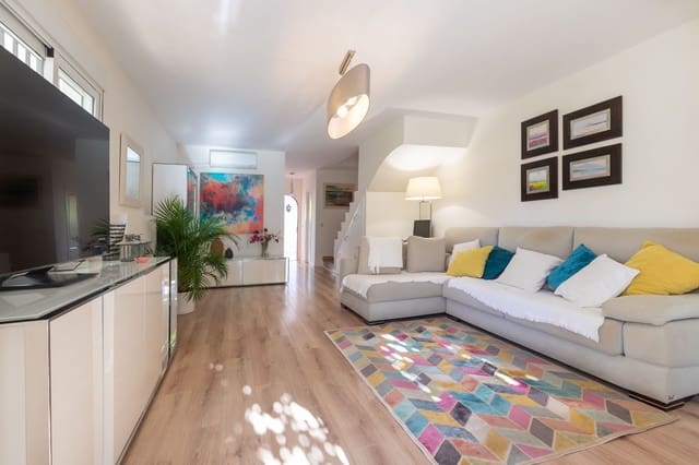 3 slaapkamer Huis te koop in Elviria, Marbella met zwembad garage - € 698.000 (Ref: 8615773)