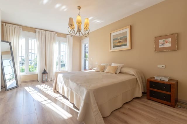 3 slaapkamer Huis te koop in Elviria, Marbella met zwembad garage - € 698.000 (Ref: 8615773)