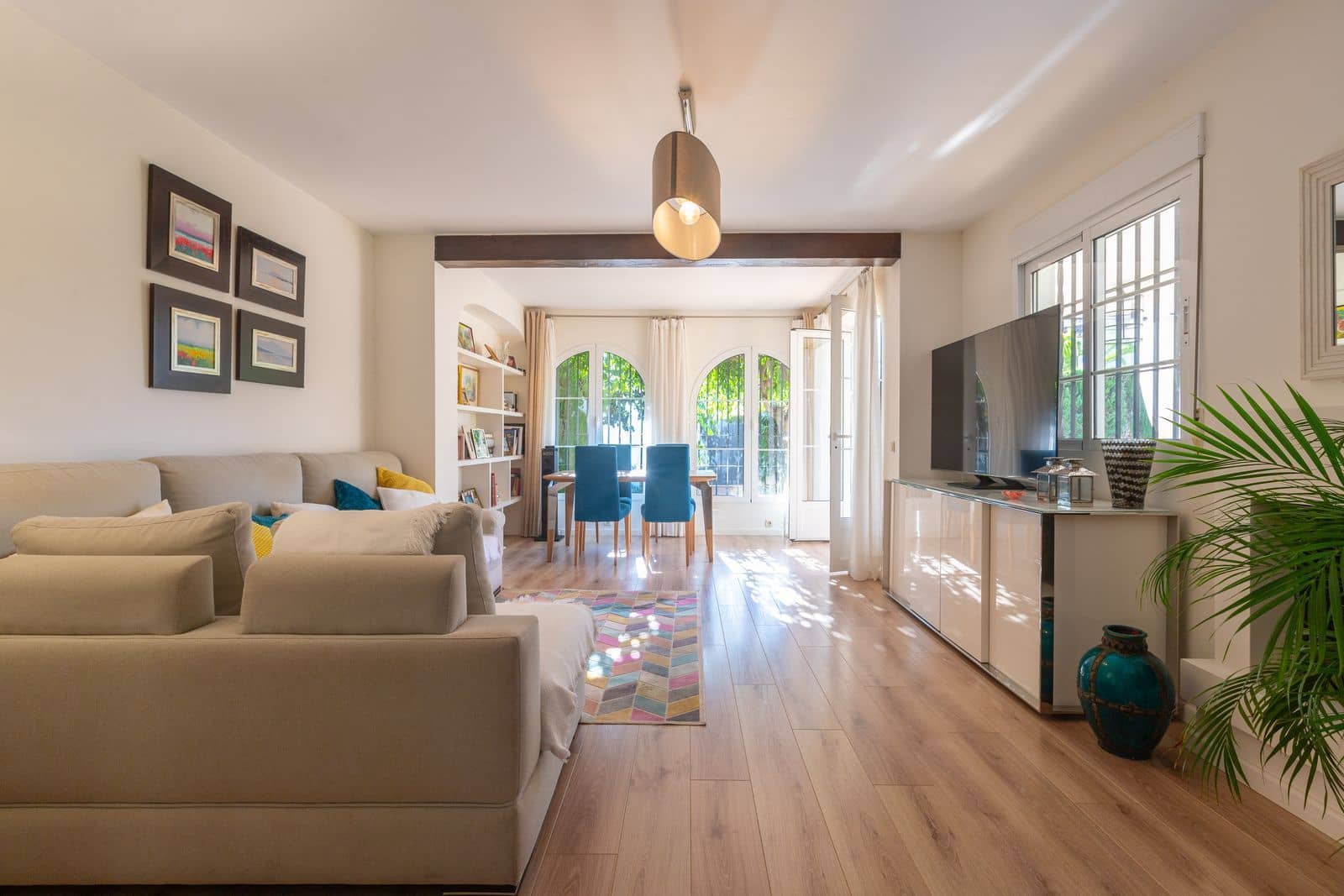 3 soveværelse Byhus til salg i Elviria med swimmingpool garage - € 698.000 (Ref: 8615773)