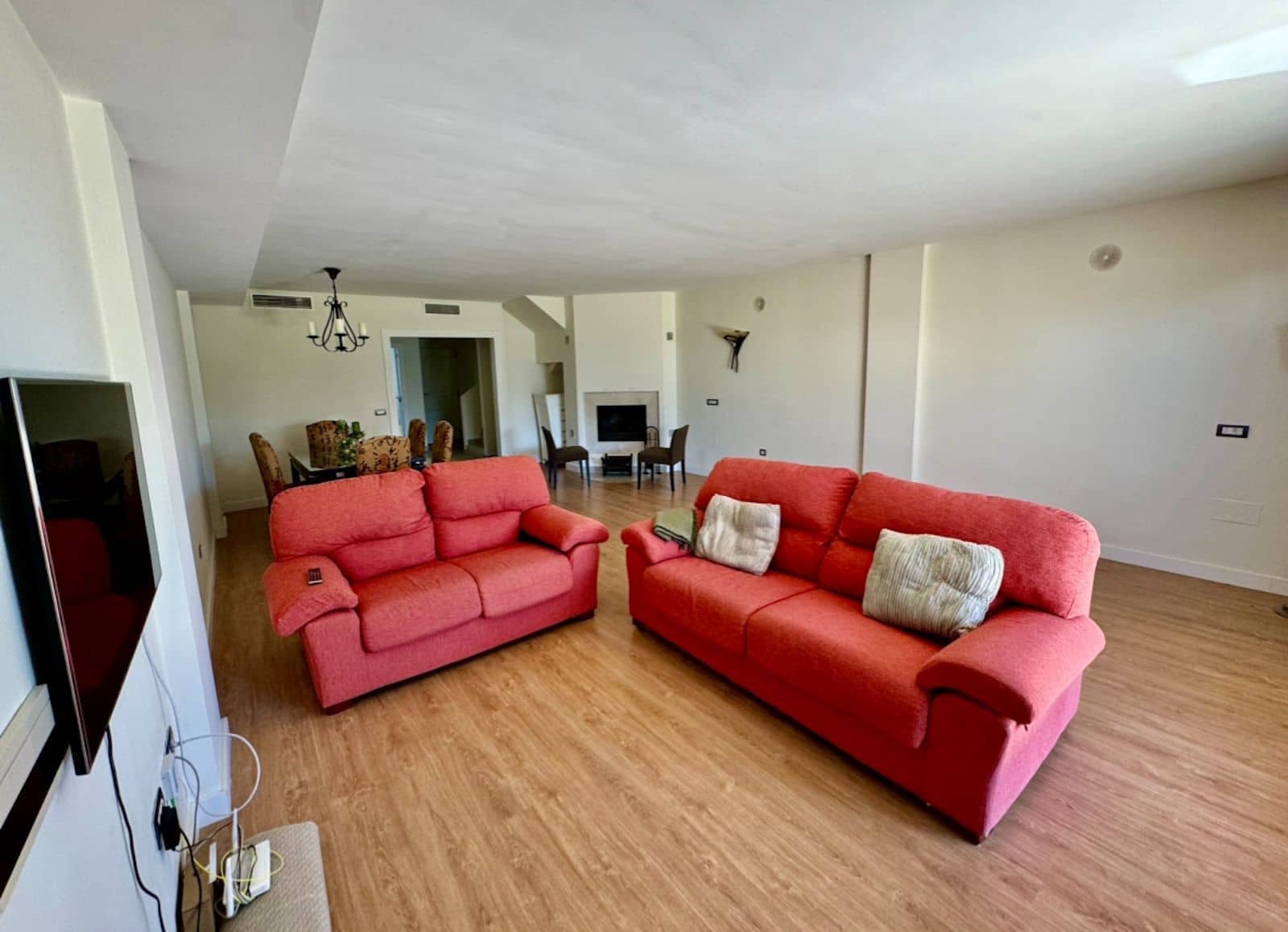 3 soverom Hus til salgs i New Golden Mile med svømmebasseng garasje - € 465 000 (Ref: 8619345)