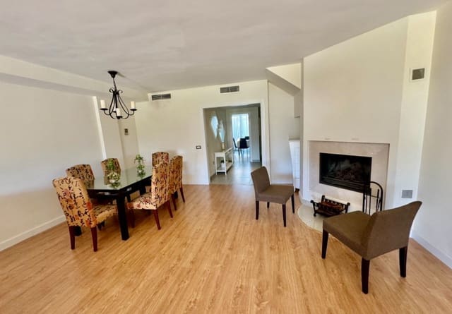 3 soverom Hus til salgs i New Golden Mile, Estepona med svømmebasseng garasje - € 465 000 (Ref: 8619345)