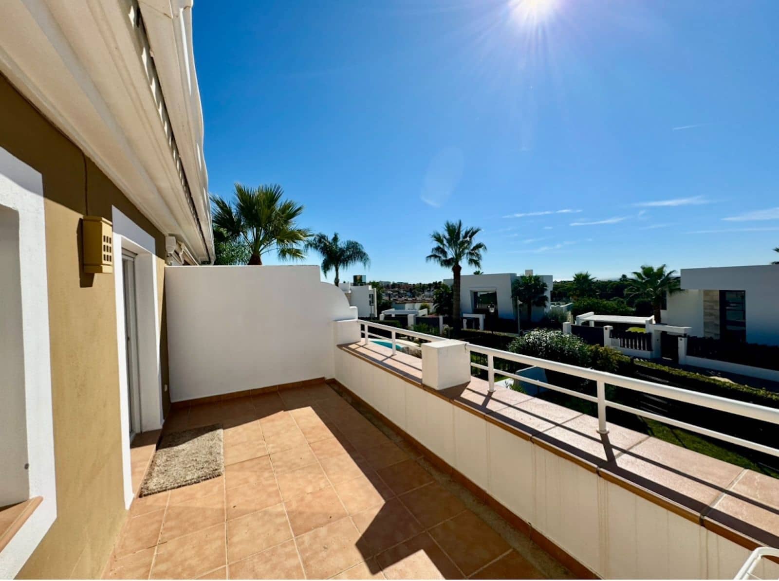 3 soverom Hus til salgs i New Golden Mile med svømmebasseng garasje - € 465 000 (Ref: 8619345)