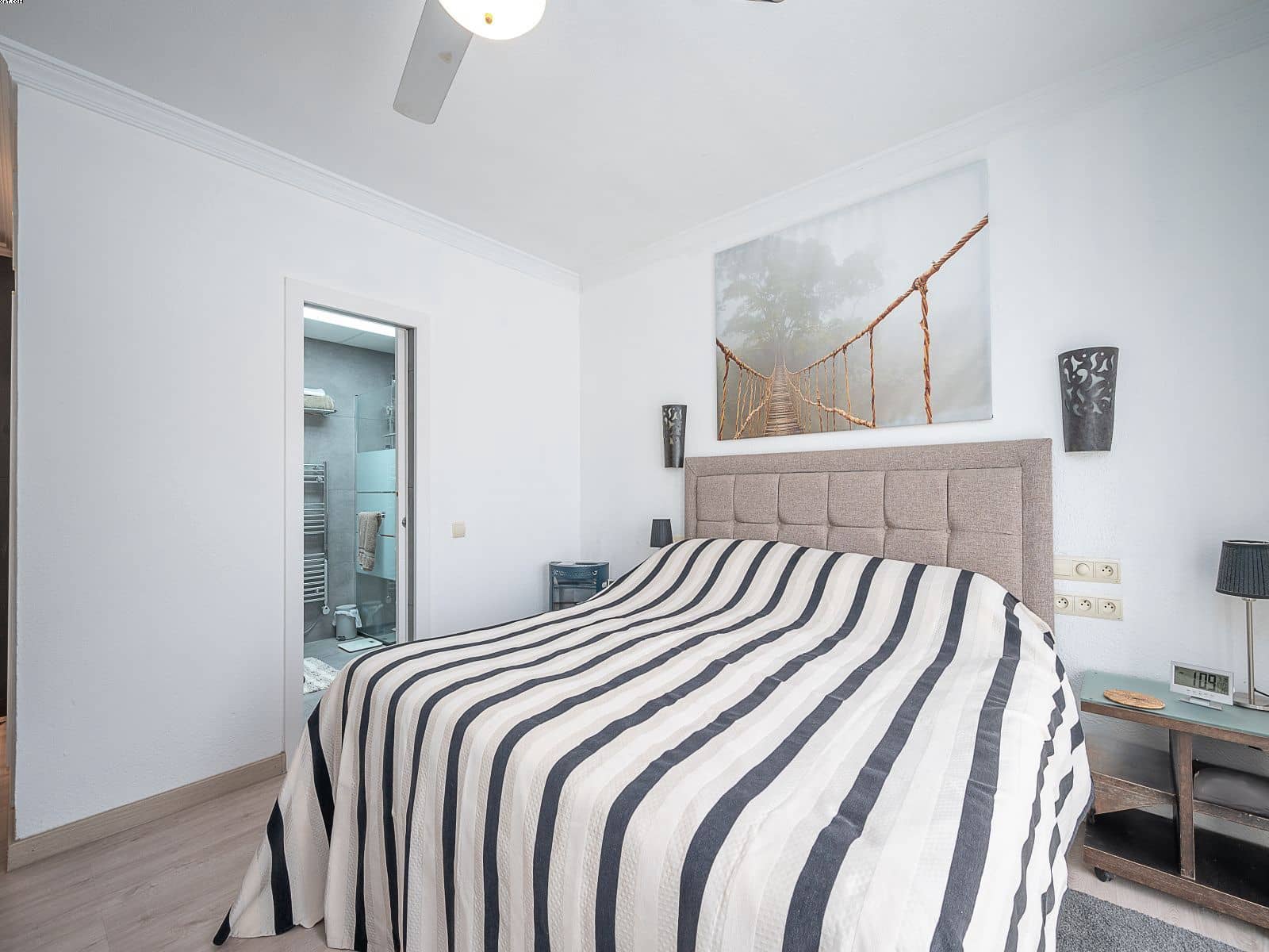 4 soveværelse Villa til salg i El Chaparral med swimmingpool garage - € 749.000 (Ref: 8623437)