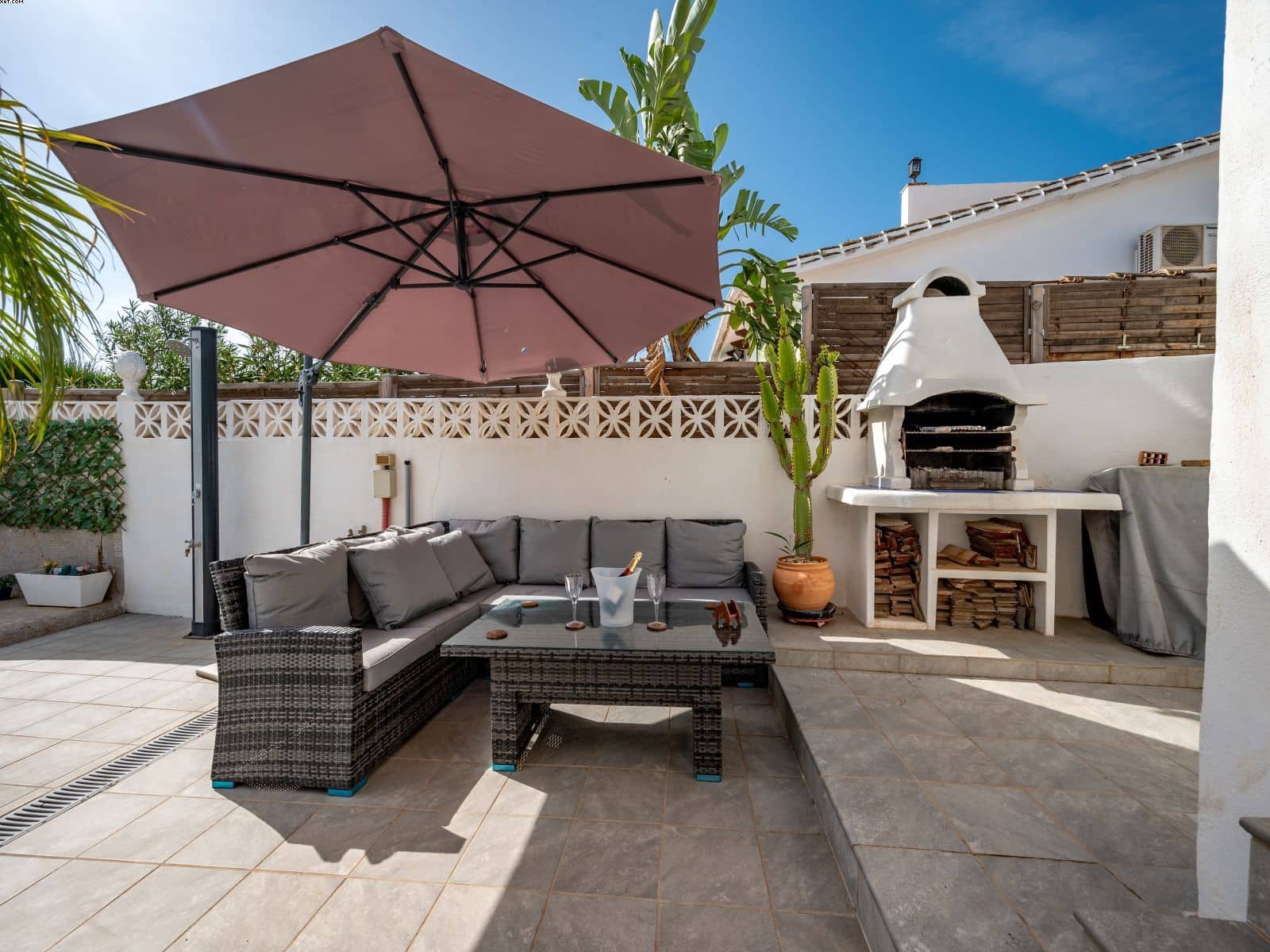 4 soveværelse Villa til salg i El Chaparral med swimmingpool garage - € 749.000 (Ref: 8623437)