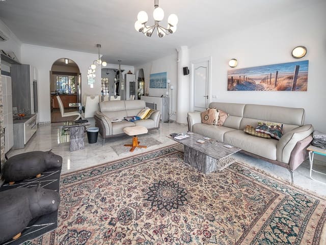 4 soverom Villa til salgs i El Chaparral, Mijas med svømmebasseng garasje - € 749 000 (Ref: 8623437)