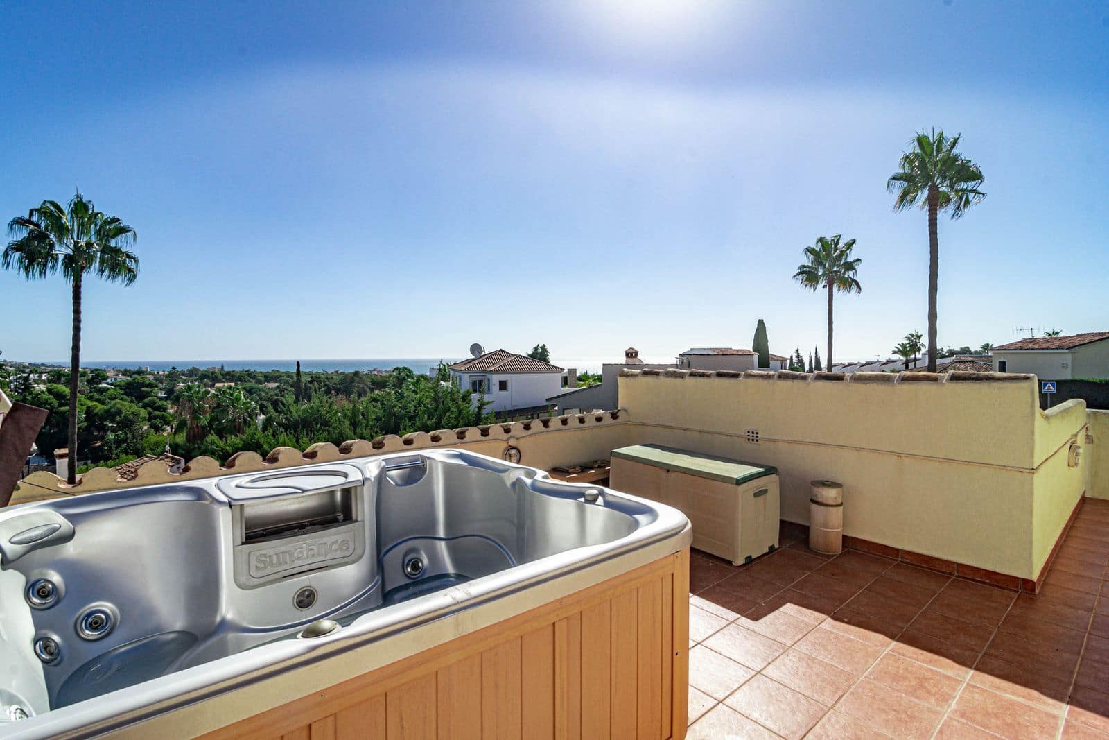 3 soveværelse Villa til salg i Calahonda med swimmingpool garage - € 695.000 (Ref: 8623452)