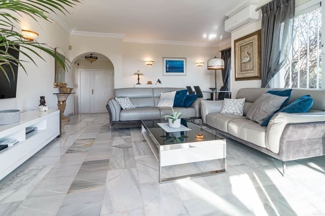 3 soveværelse Villa til salg i Calahonda, Mijas med swimmingpool garage - € 695.000 (Ref: 8623452)