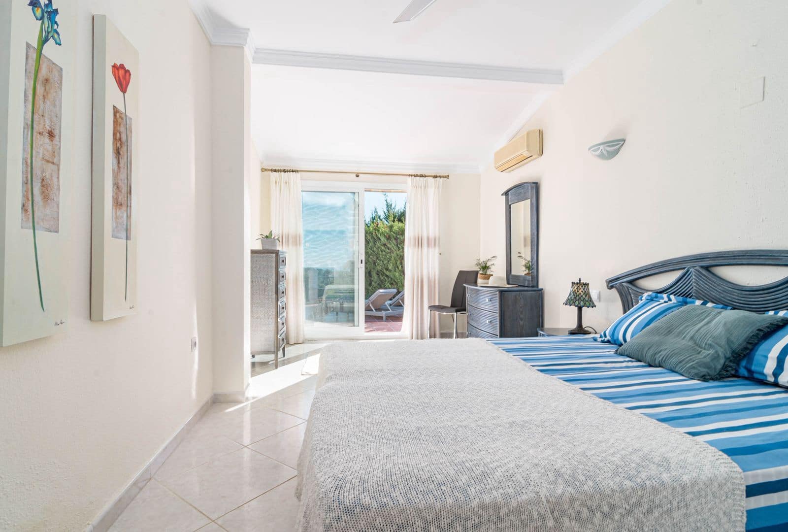 3 soveværelse Villa til salg i Calahonda med swimmingpool garage - € 695.000 (Ref: 8623452)