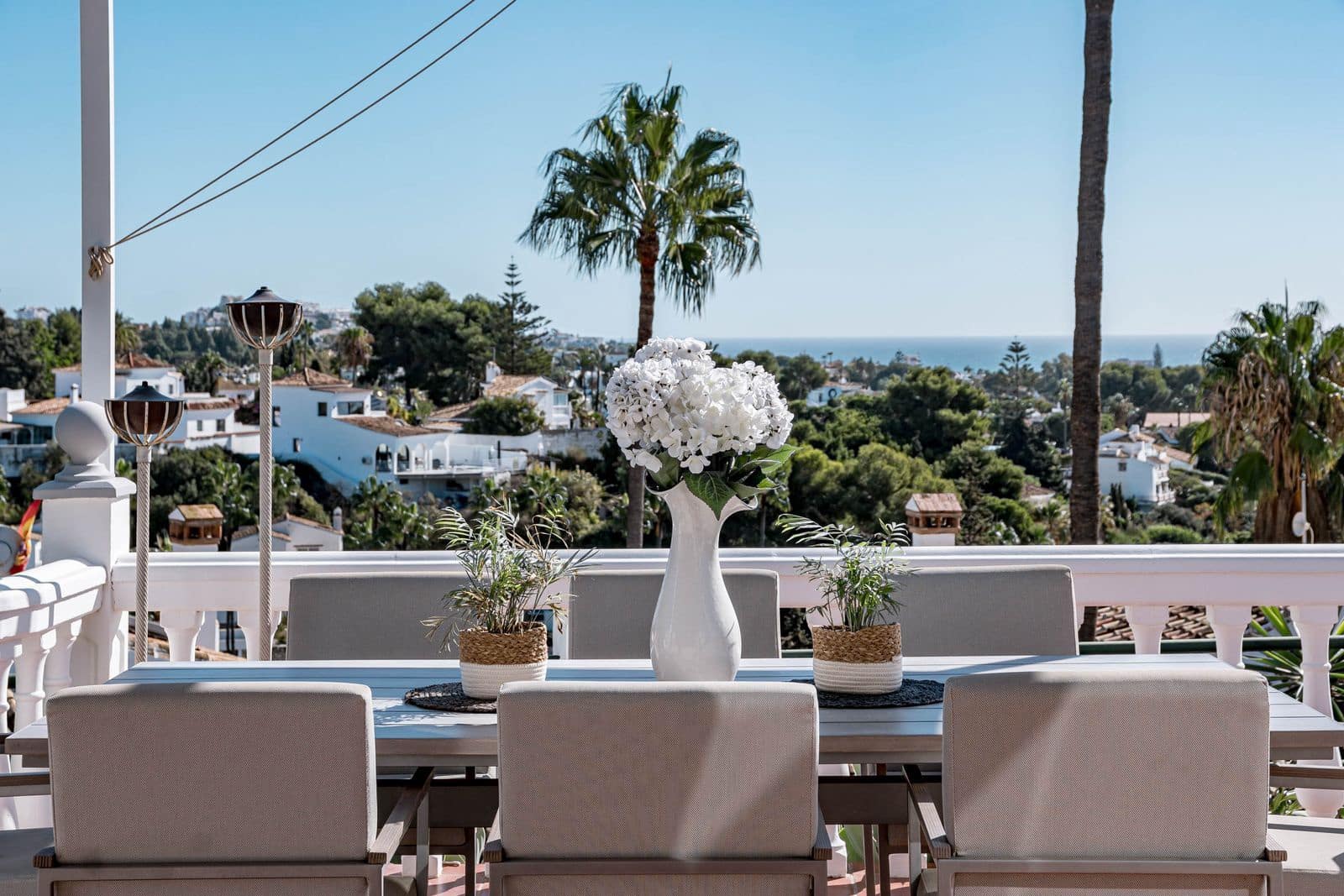 3 soveværelse Villa til salg i Calahonda med swimmingpool garage - € 695.000 (Ref: 8623452)