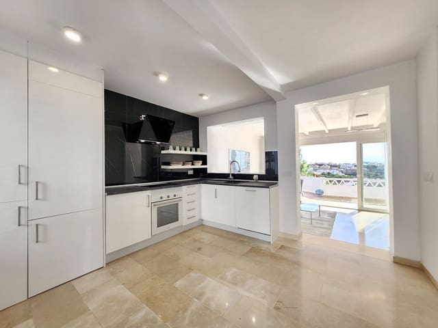 3 soveværelse Byhus til salg i Calahonda, Mijas med swimmingpool garage - € 579.000 (Ref: 8625978)