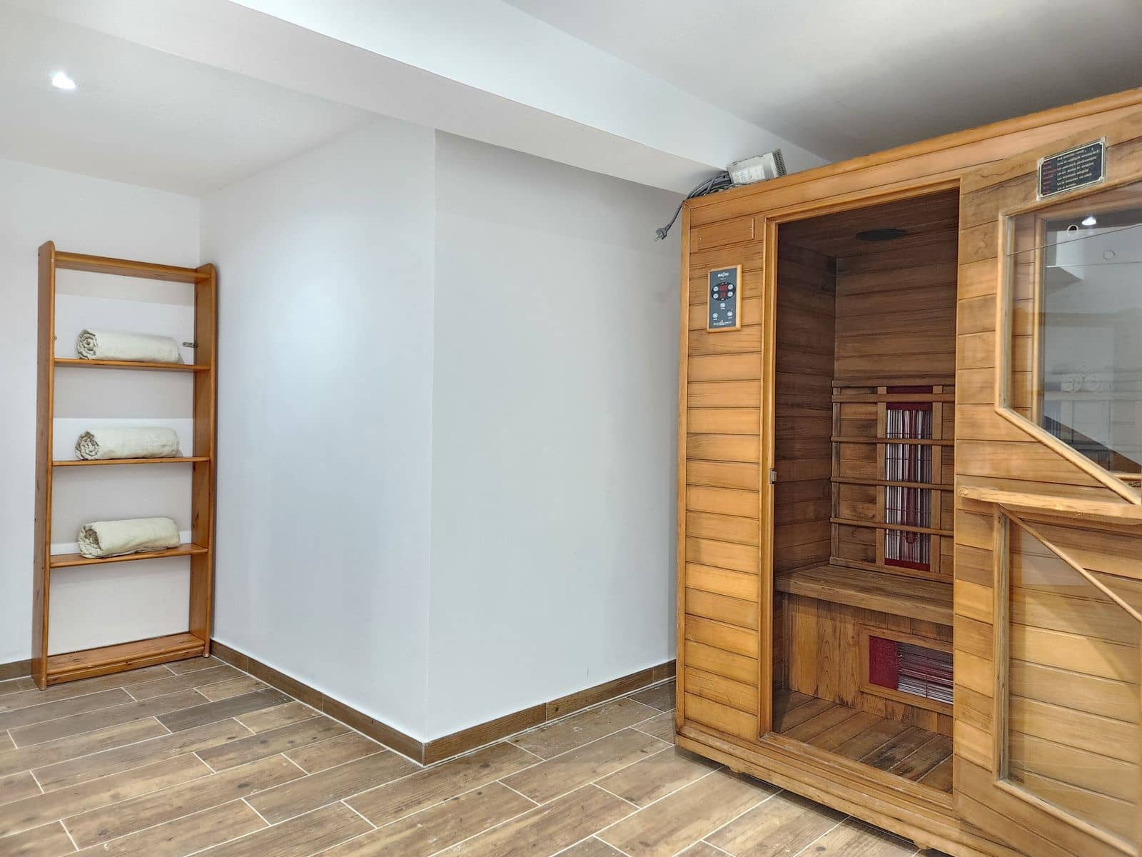 3 sypialnia Dom na sprzedaż w Calahonda z basenem garażem - 579 000 € (Ref: 8625978)