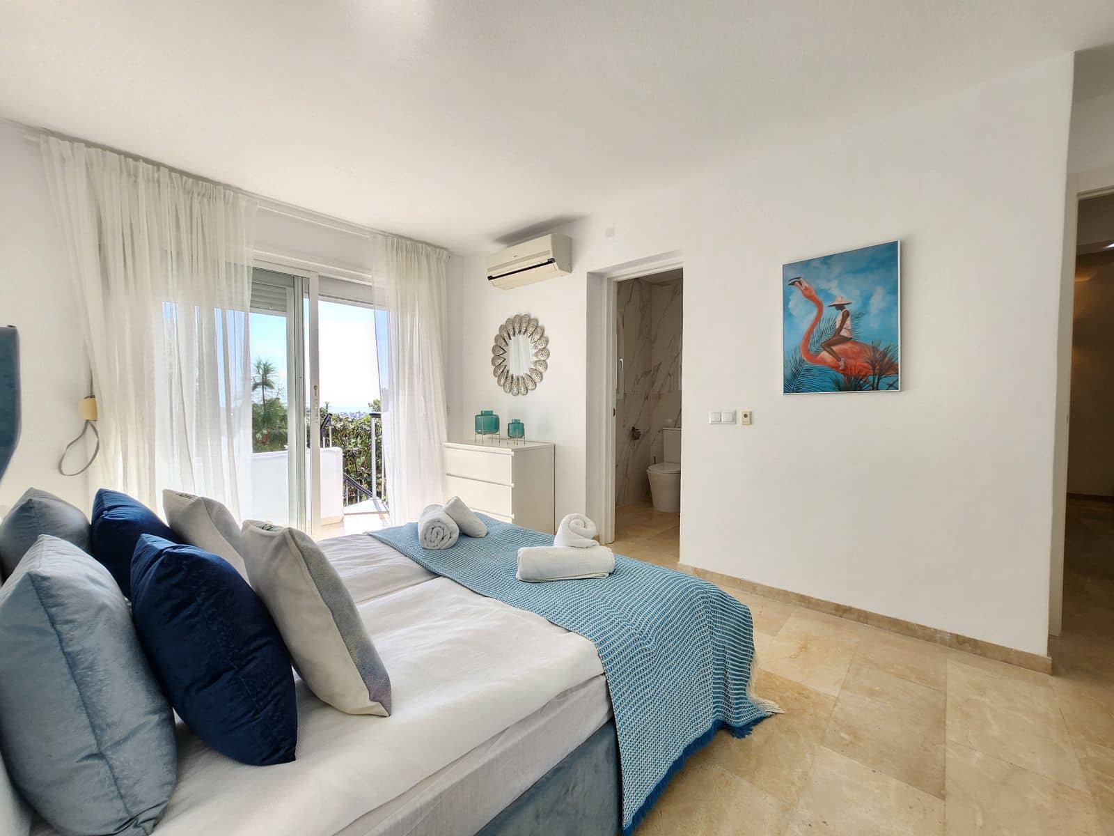 3 sypialnia Dom na sprzedaż w Calahonda z basenem garażem - 579 000 € (Ref: 8625978)