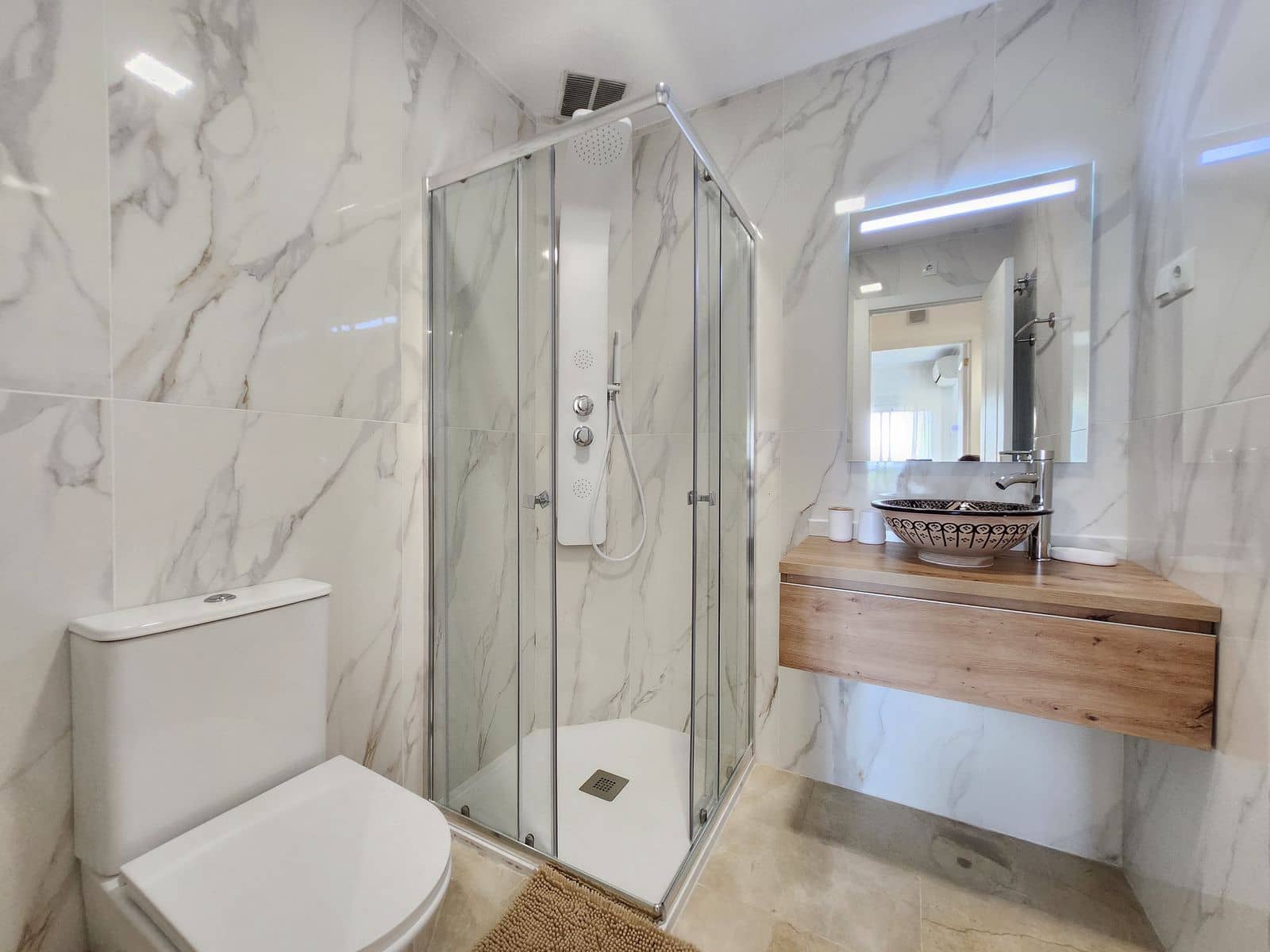 3 sypialnia Dom na sprzedaż w Calahonda z basenem garażem - 579 000 € (Ref: 8625978)