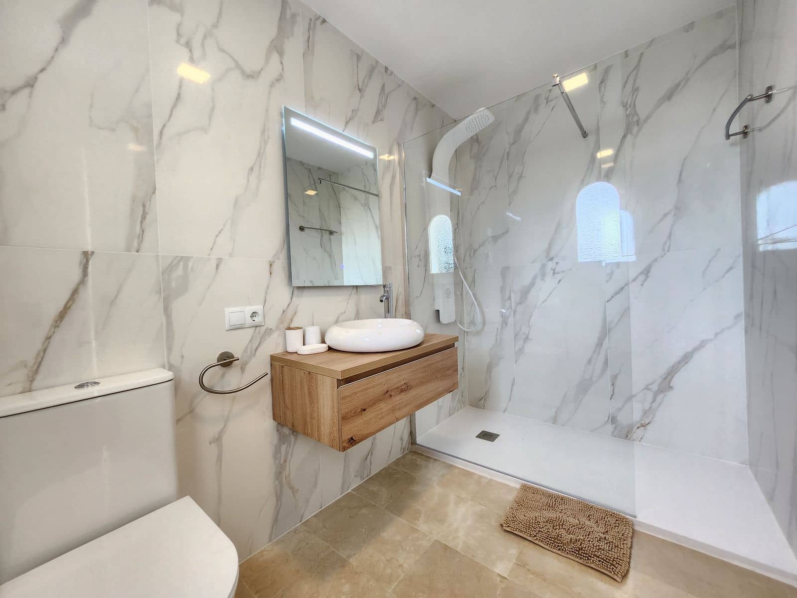 3 sypialnia Dom na sprzedaż w Calahonda z basenem garażem - 579 000 € (Ref: 8625978)