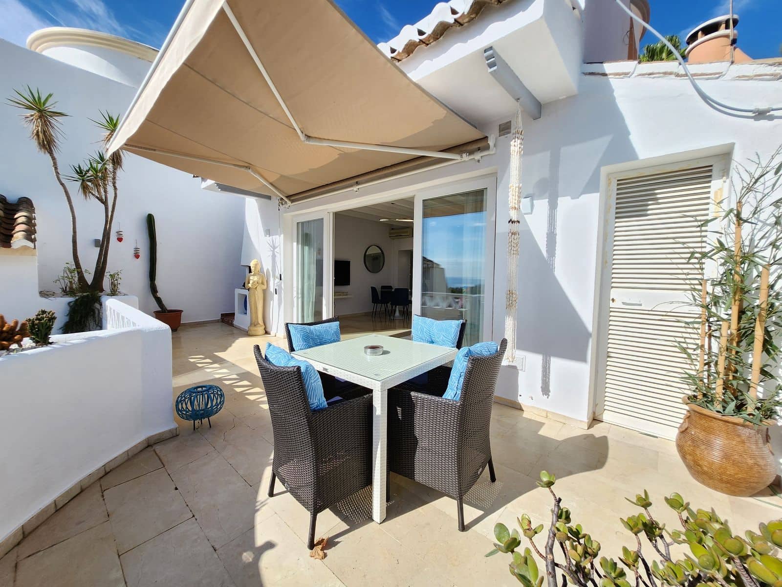 3 sypialnia Dom na sprzedaż w Calahonda z basenem garażem - 579 000 € (Ref: 8625978)