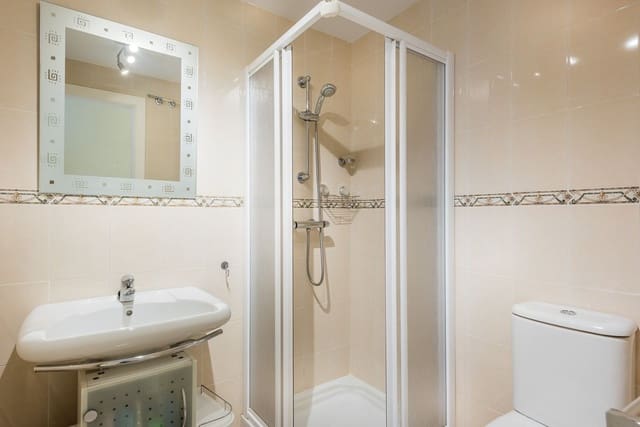 22 soverom Leilighet til salgs i La Cala de Mijas, Mijas med svømmebasseng garasje - € 370 000 (Ref: 8628276)