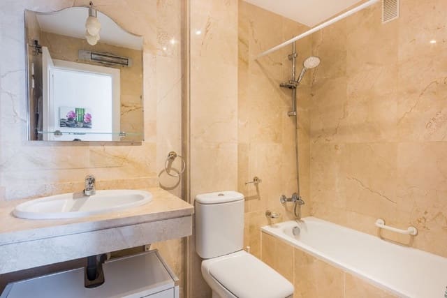 22 soverom Leilighet til salgs i La Cala de Mijas, Mijas med svømmebasseng garasje - € 370 000 (Ref: 8628276)