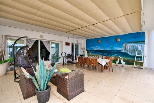 3 soveværelse Penthouse til salg i Marbella med swimmingpool garage - € 1.250.000 (Ref: 8635645)