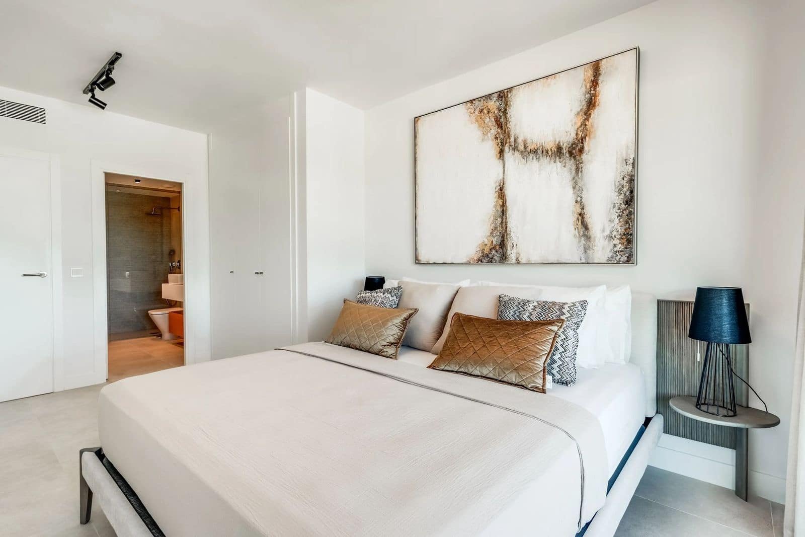 3 soveværelse Semi-Rækkehus til salg i El Chaparral med swimmingpool garage - € 895.000 (Ref: 8643894)