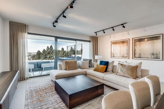 3 slaapkamer Halfvrijstaande villa te koop in El Chaparral, Mijas met zwembad garage - € 895.000 (Ref: 8643894)