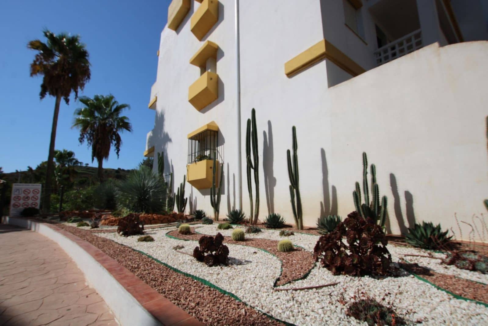 2 soveværelse Lejlighed til salg i La Cala Golf med swimmingpool garage - € 265.000 (Ref: 8643922)