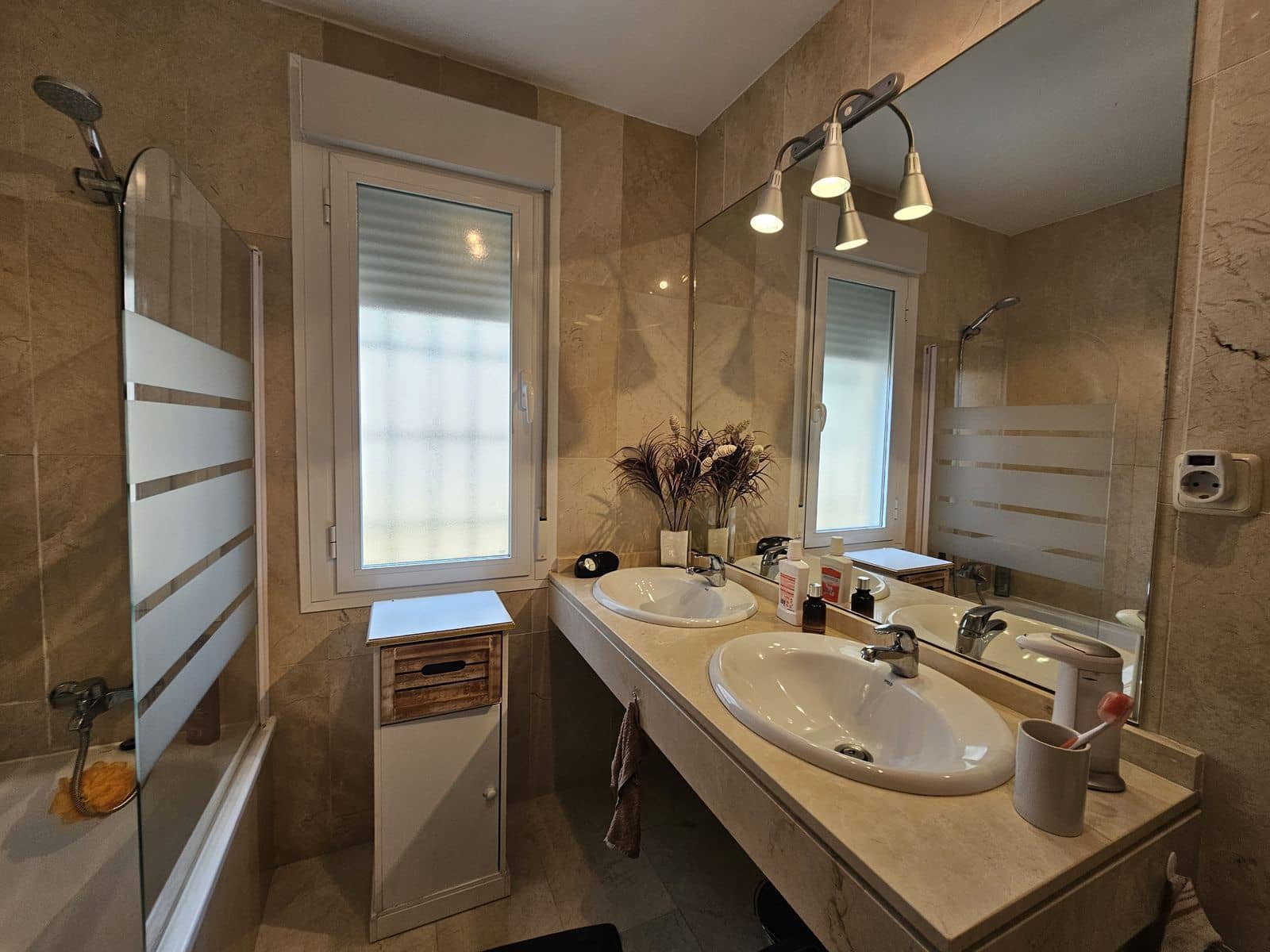 3 soverom Hus til salgs i Riviera del Sol med svømmebasseng garasje - € 500 000 (Ref: 8657881)