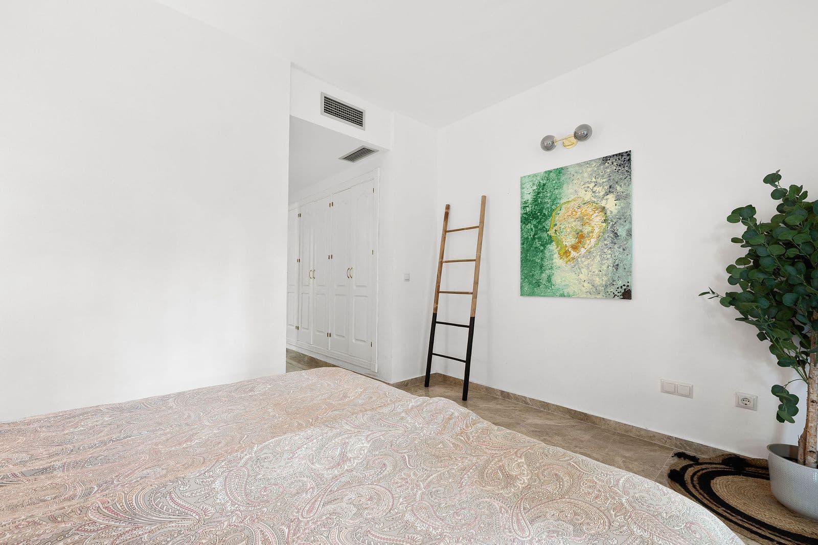 3 soveværelse Lejlighed til salg i Nueva Andalucia med swimmingpool garage - € 475.000 (Ref: 8657928)