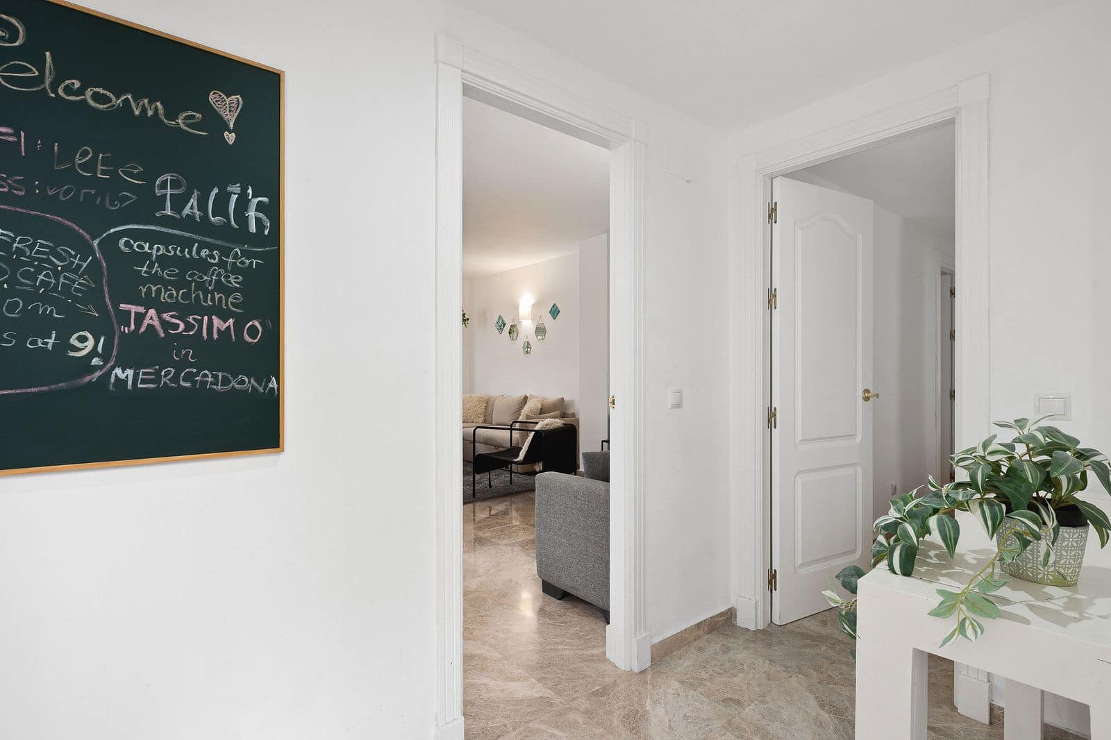 3 soveværelse Lejlighed til salg i Nueva Andalucia med swimmingpool garage - € 475.000 (Ref: 8657928)