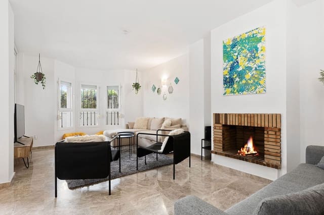 3 soveværelse Lejlighed til salg i Nueva Andalucia, Marbella med swimmingpool garage - € 475.000 (Ref: 8657928)