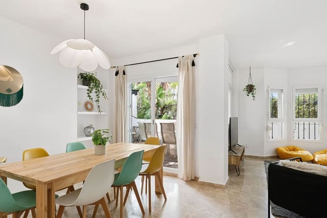 3 soveværelse Lejlighed til salg i Nueva Andalucia, Marbella med swimmingpool garage - € 475.000 (Ref: 8657928)