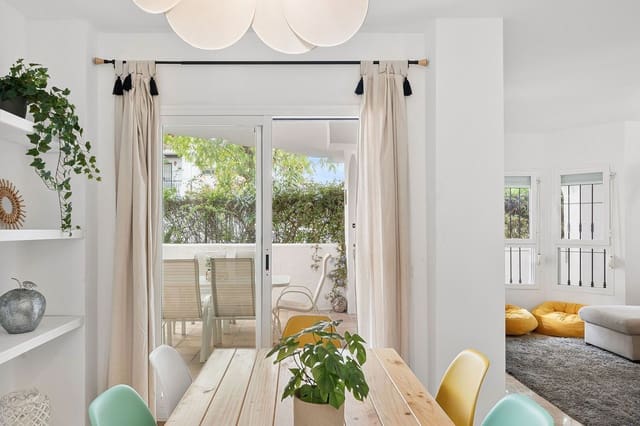 3 soveværelse Lejlighed til salg i Nueva Andalucia, Marbella med swimmingpool garage - € 475.000 (Ref: 8657928)